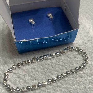 Vintage AVON Rhinestone HEART Bracelet & Earrings Silver LARGE 2003 NIB #78e